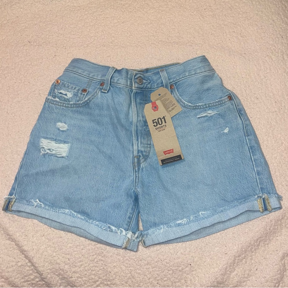 Levi’s 501 Light Wash Mid Rise Denim Jean Shorts (New w/ Tags)